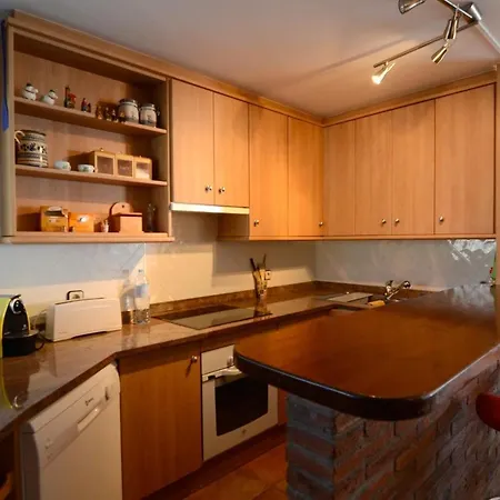 Medes Park Iii 1-2 Apartment *